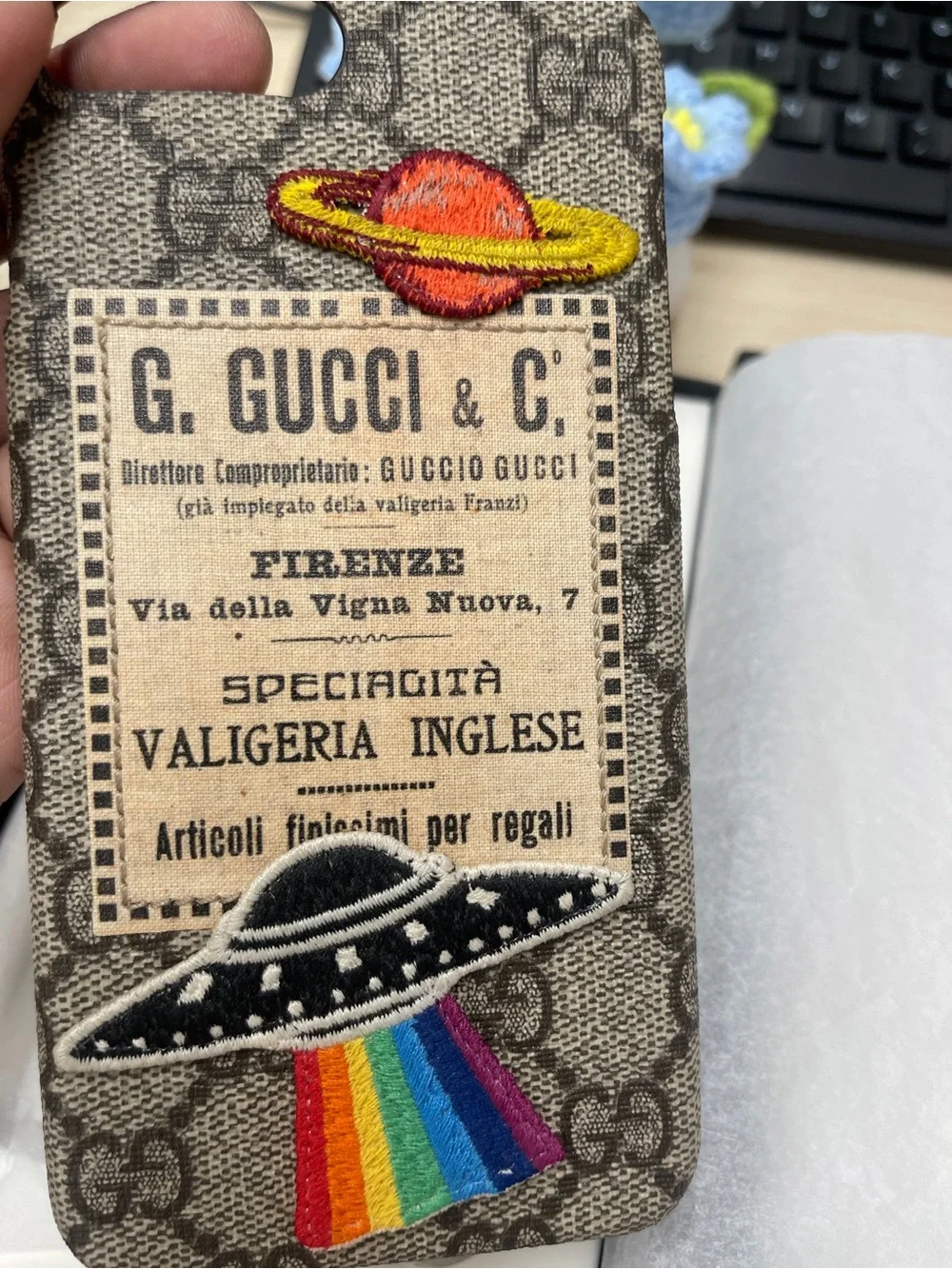 Gucci Beige Monogram UFO Rainbow iPhone 7/8 SE Case NWB. Style # 496344•493949
